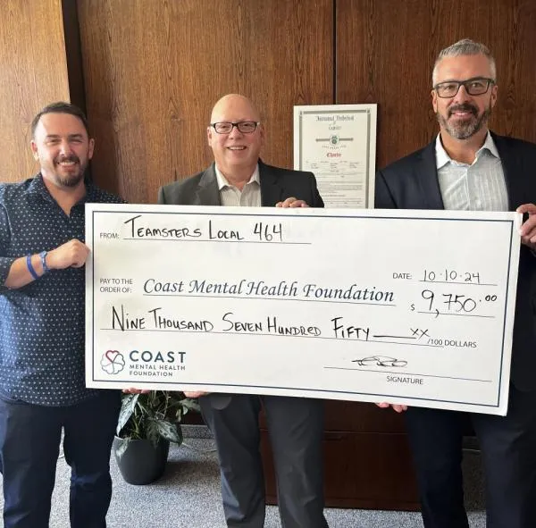 464's Annual Charity Golf Tournament : Donation to Coast Mental Health Foundation